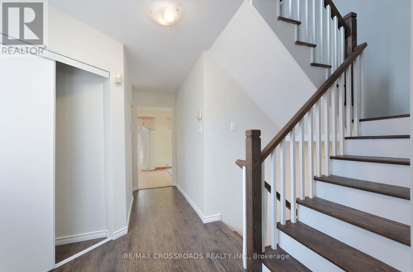 17 Brownridge Crescent, Toronto, Ontario  M9V 4M5 - Photo 20 - W12514302
