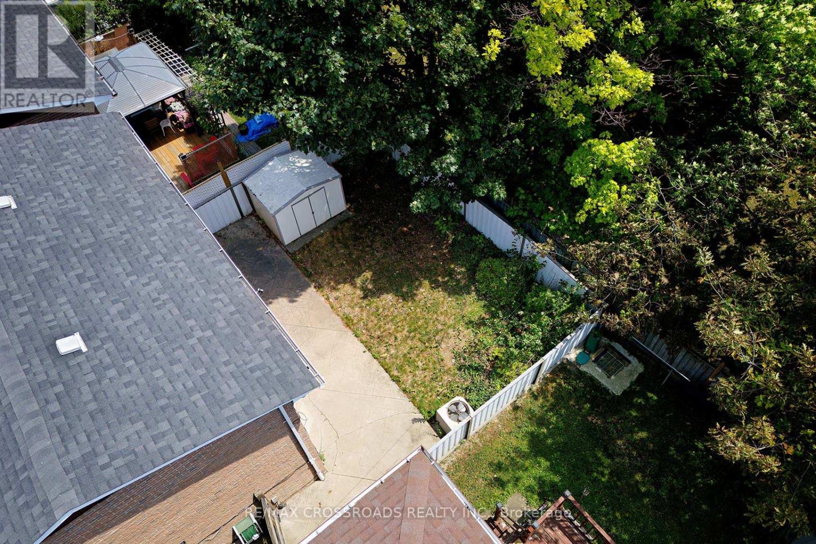 17 Brownridge Crescent, Toronto, Ontario  M9V 4M5 - Photo 42 - W12514302