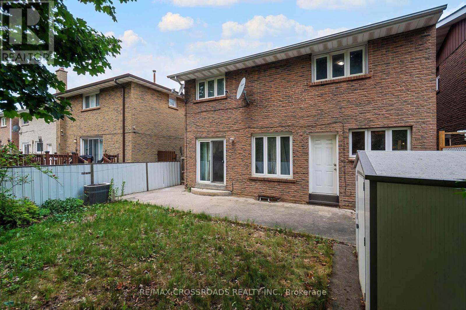 17 Brownridge Crescent, Toronto, Ontario  M9V 4M5 - Photo 44 - W12514302