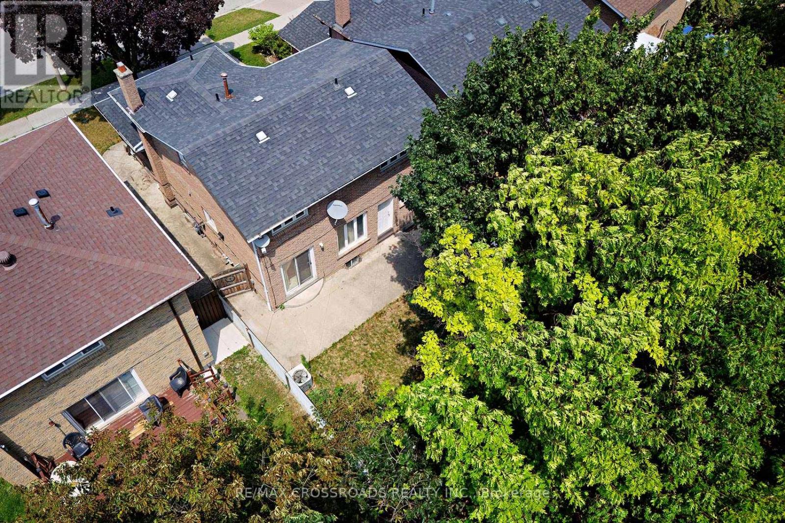 17 Brownridge Crescent, Toronto, Ontario  M9V 4M5 - Photo 45 - W12514302