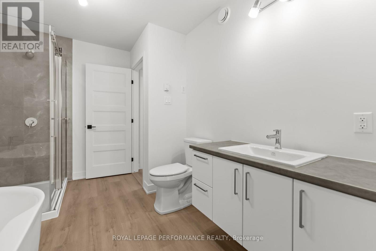 B - 248 Bourdeau Boulevard, The Nation, Ontario K0A 2M0 - Photo 10 - X12512402