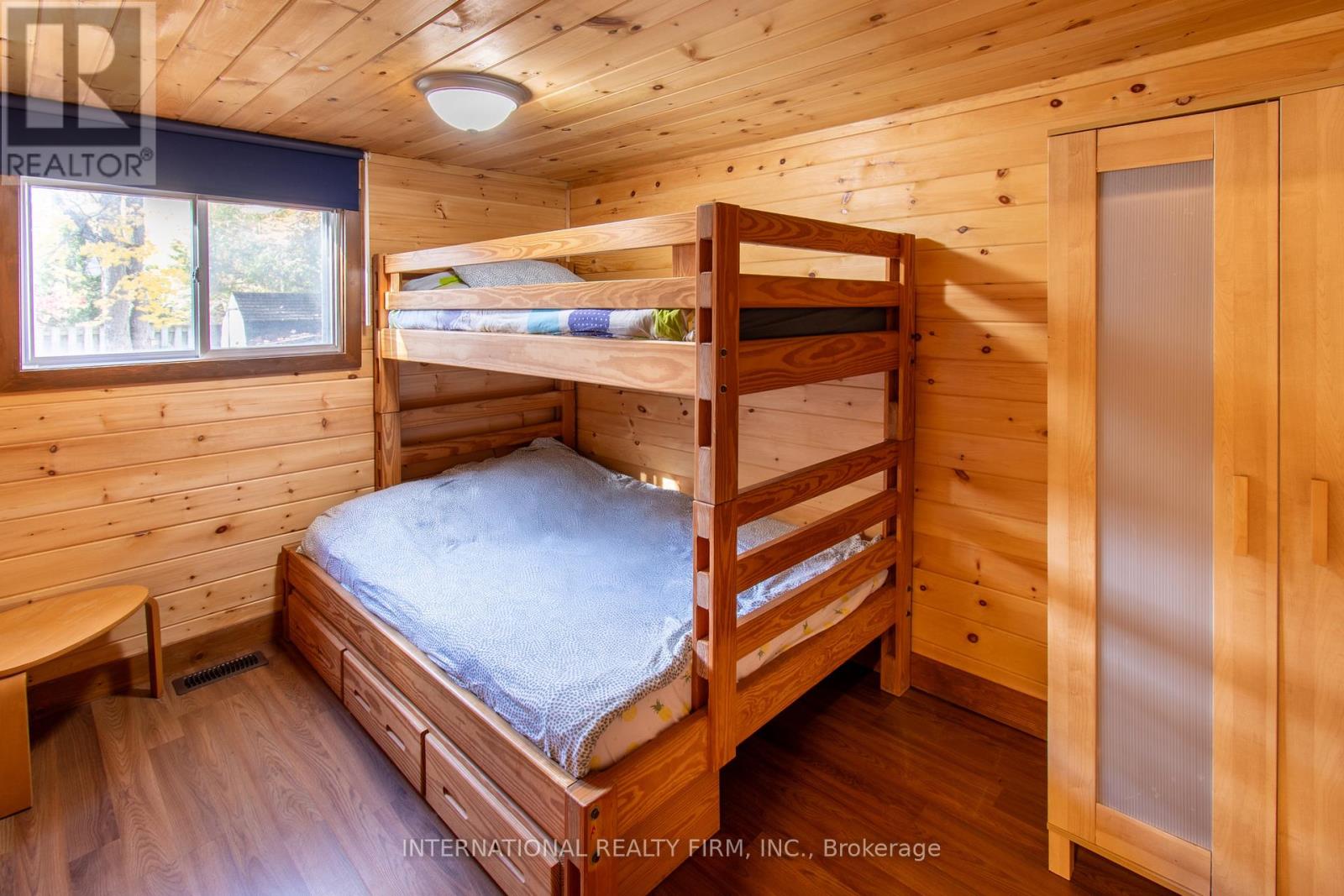 98 33rd Street N, Wasaga Beach, Ontario  L9Z 2B9 - Photo 38 - S12510890