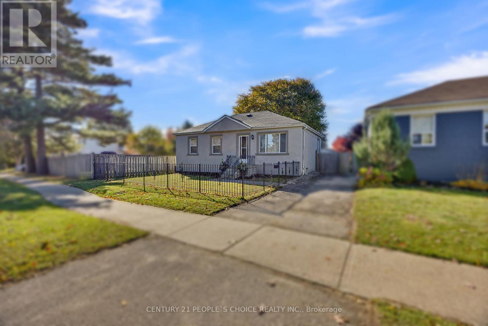 1268 Northaven Drive Ne, Mississauga, Ontario  L5G 4E7 - Photo 41 - W12514210