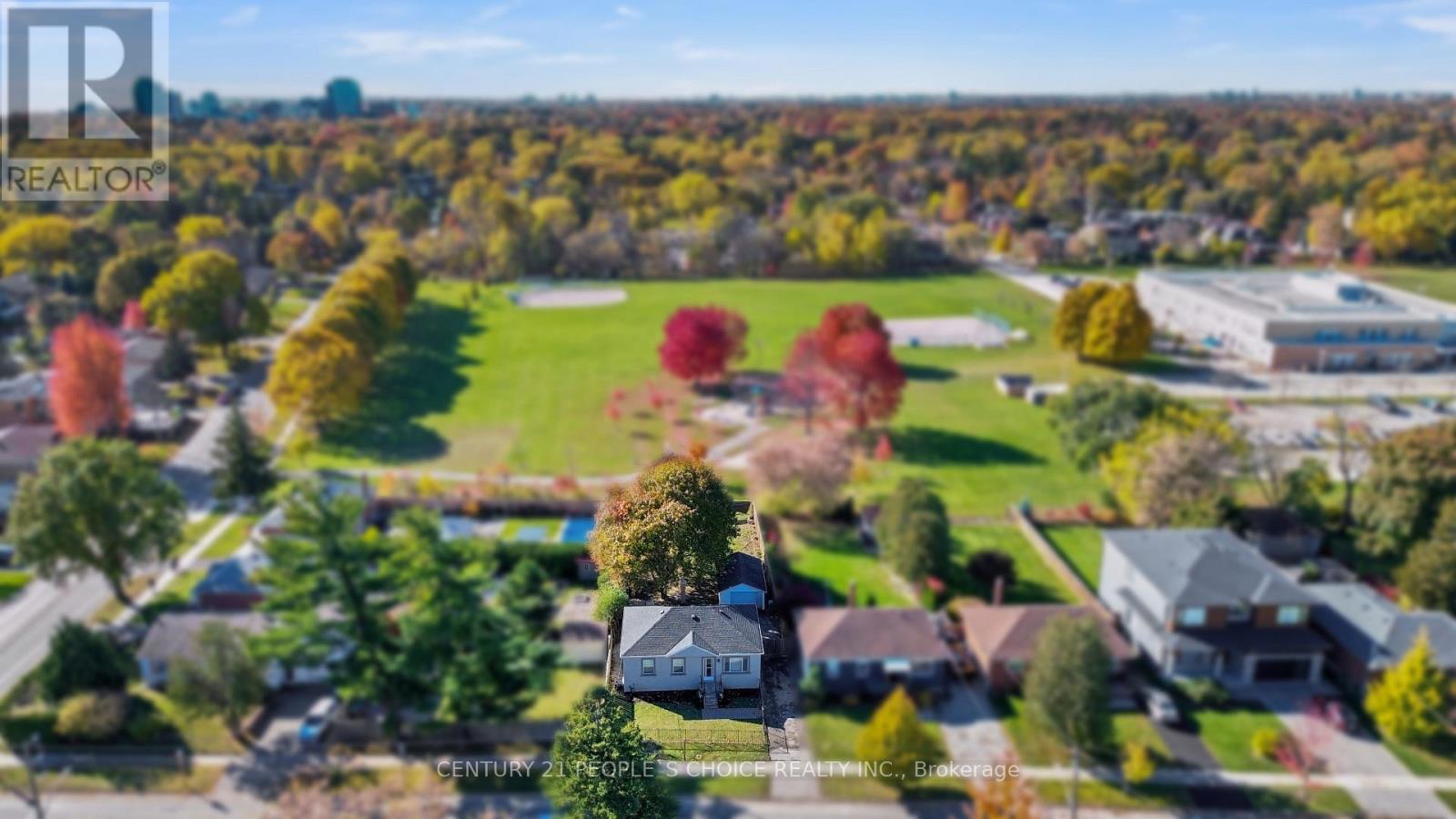 1268 Northaven Drive Ne, Mississauga, Ontario  L5G 4E7 - Photo 44 - W12514210