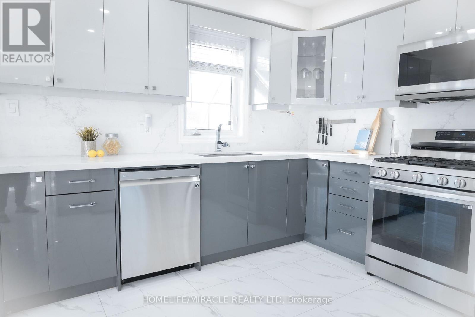 2 Davidson Street, Whitby, Ontario  L1P 1V7 - Photo 13 - E12514256