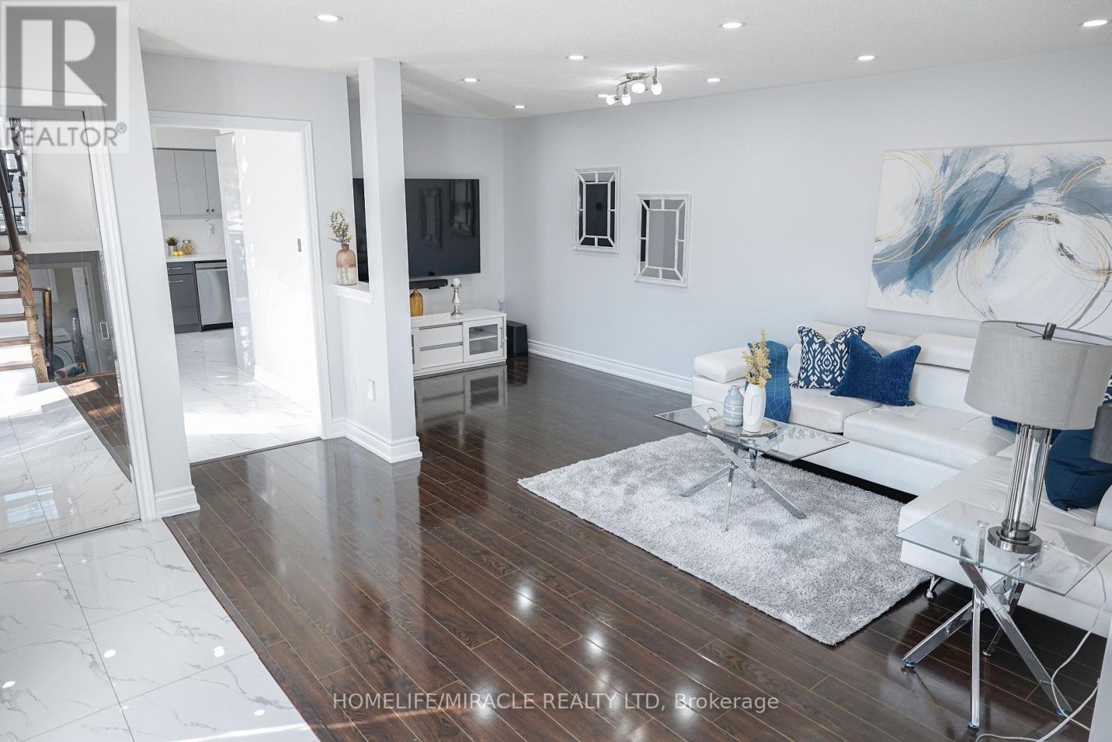 2 Davidson Street, Whitby, Ontario  L1P 1V7 - Photo 7 - E12514256