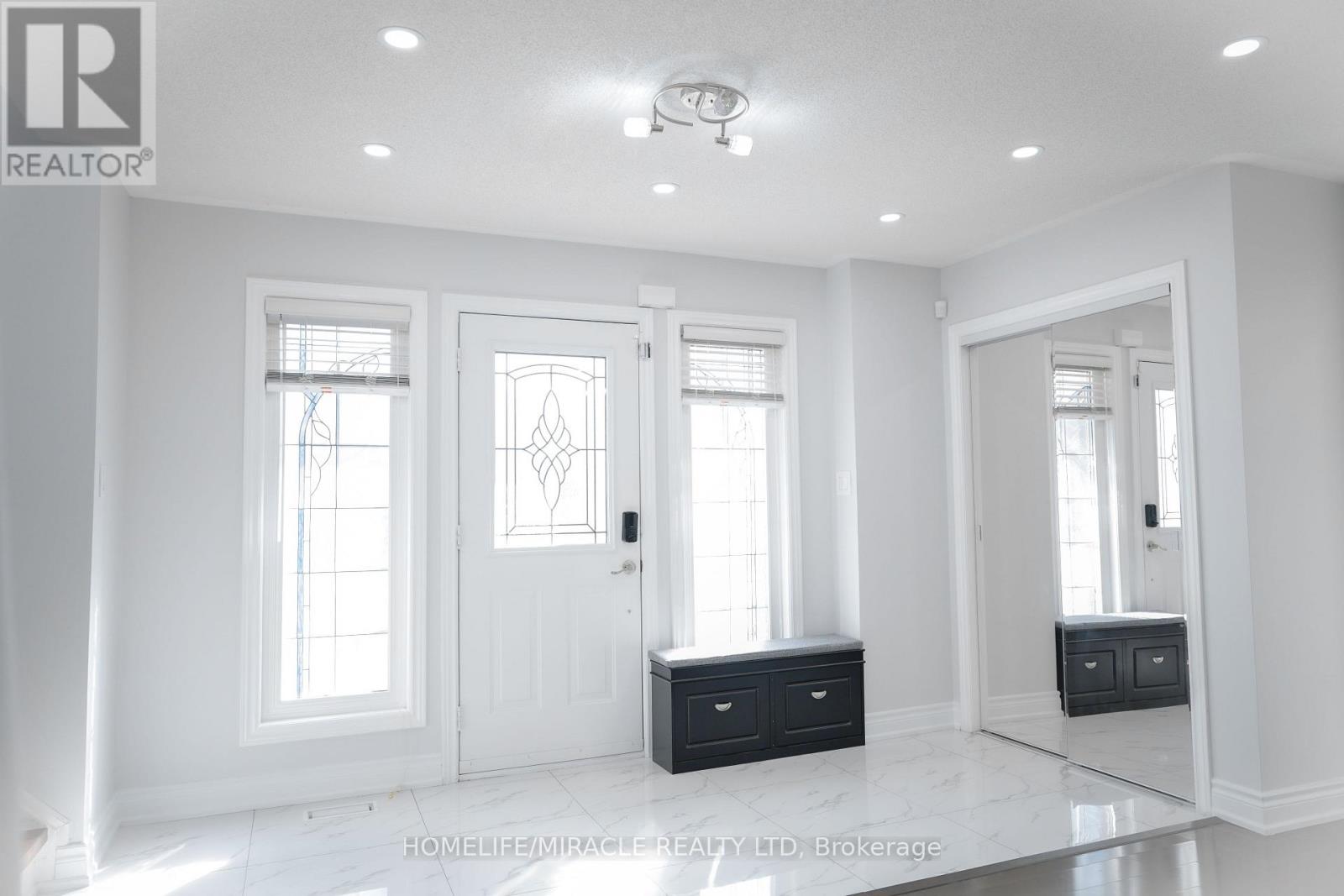 2 Davidson Street, Whitby, Ontario  L1P 1V7 - Photo 4 - E12514256