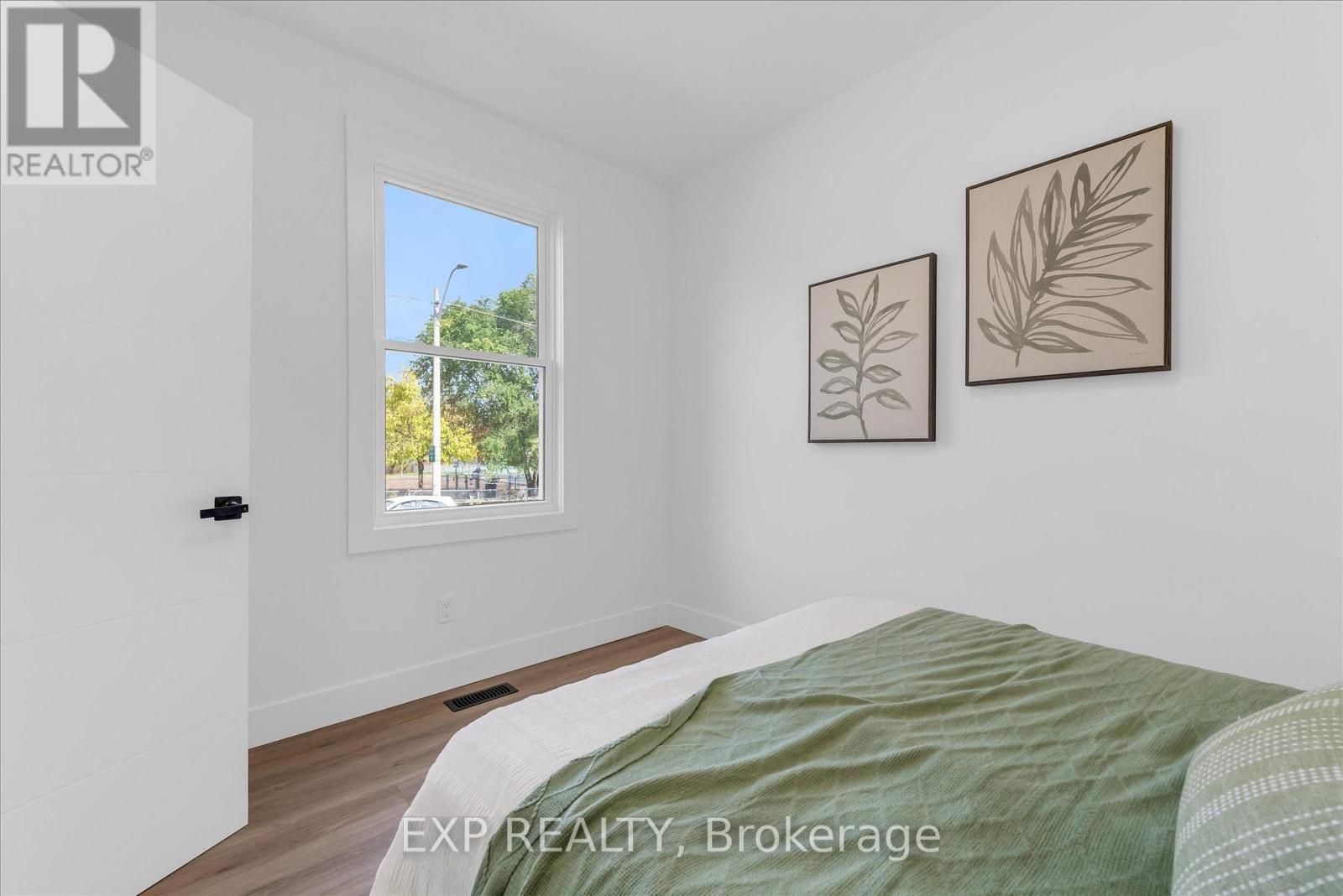 20 Hill Street, Hamilton, Ontario  L8P 1W7 - Photo 14 - X12514036