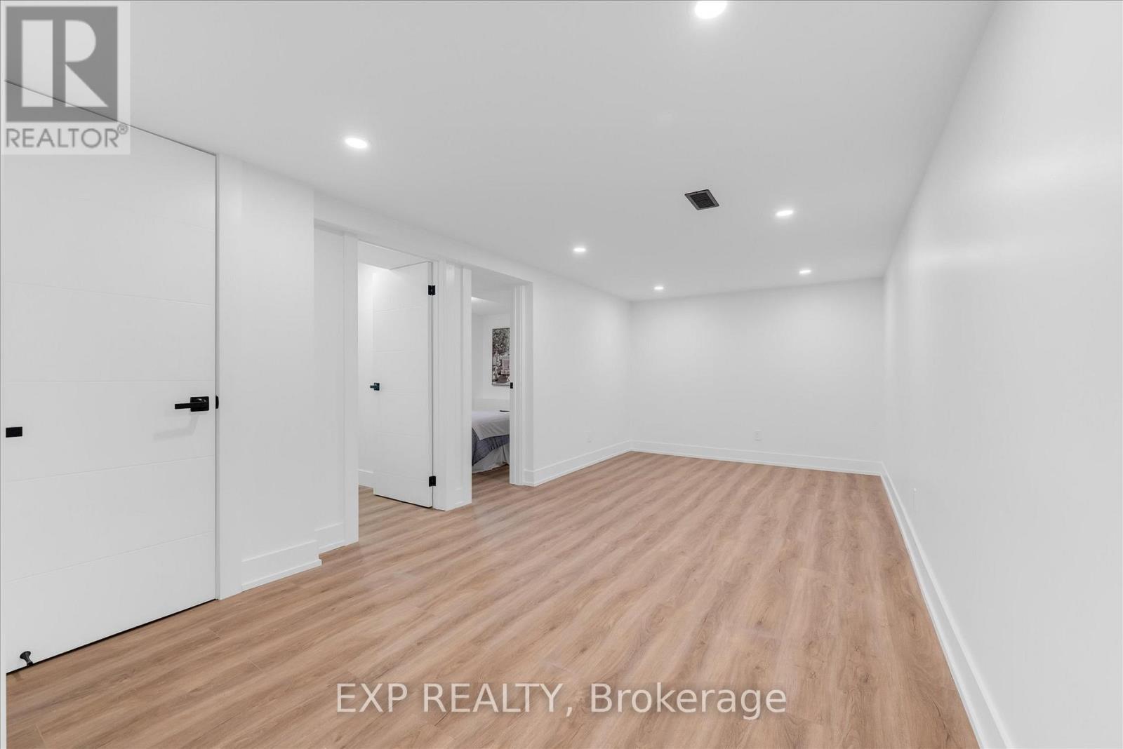 20 Hill Street, Hamilton, Ontario  L8P 1W7 - Photo 21 - X12514036