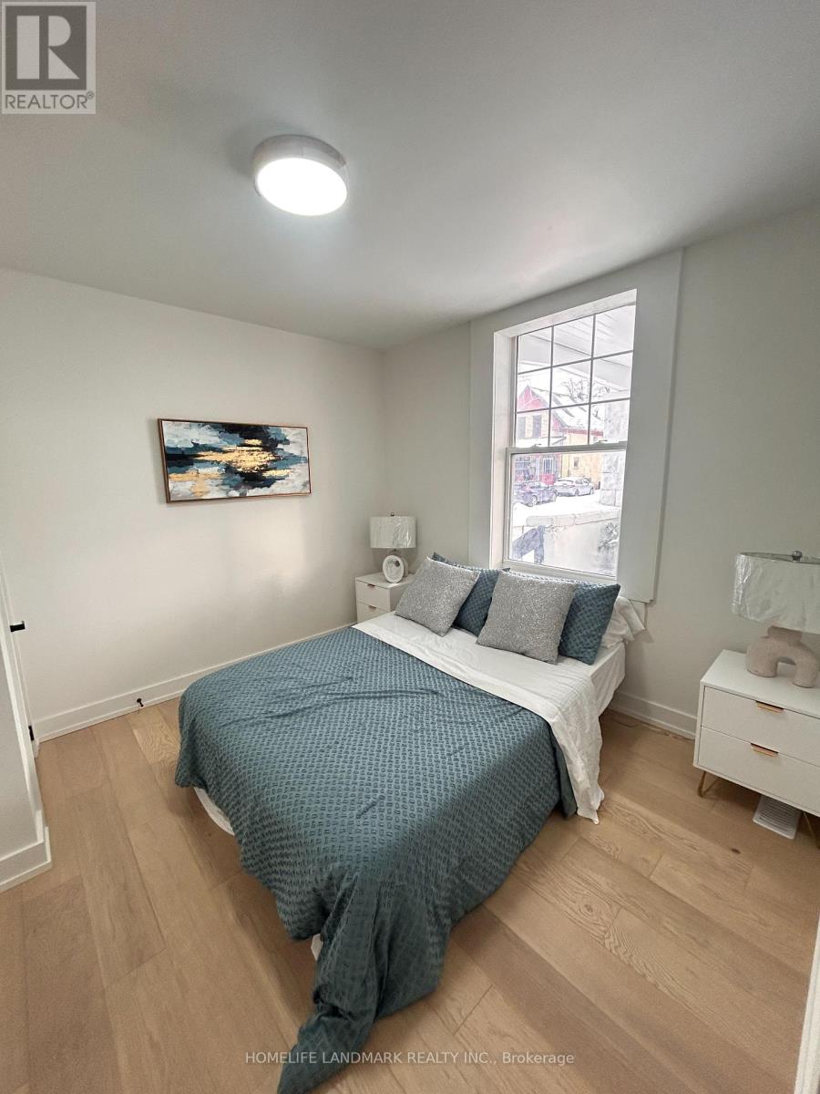 130 Langarth Street E, London South, Ontario N6C 1Z5 - Photo 5 - X12514082