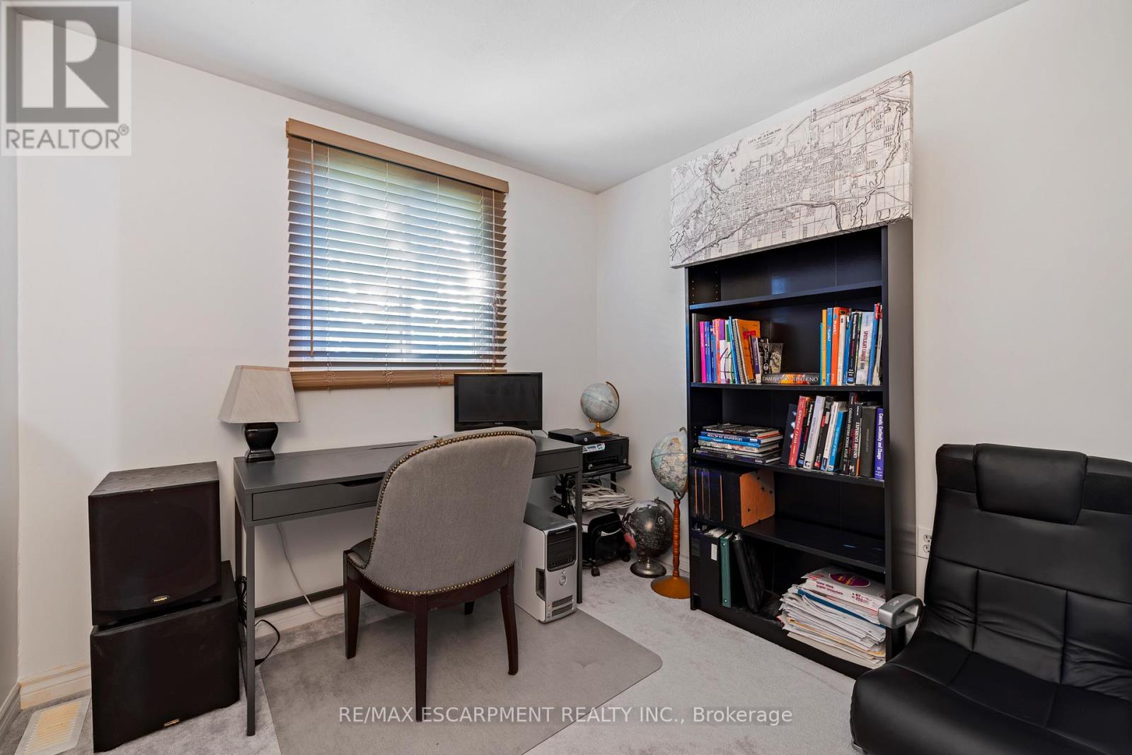 8 Gerrick Court, Hamilton, Ontario L9C 6H2 - Photo 17 - X12514104