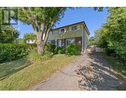 8 GERRICK COURT, Hamilton, Ontario