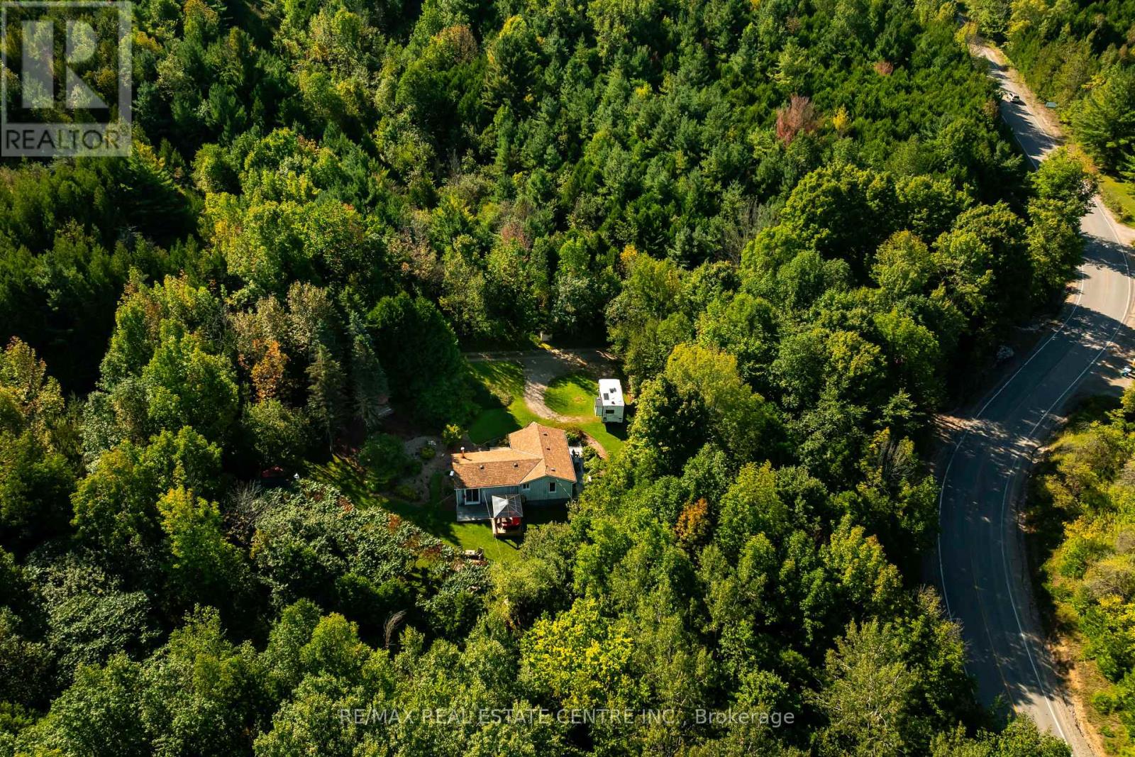 637217 Prince Of Wales Road, Mulmur, Ontario L9V 0C2 - Photo 14 - X12514172