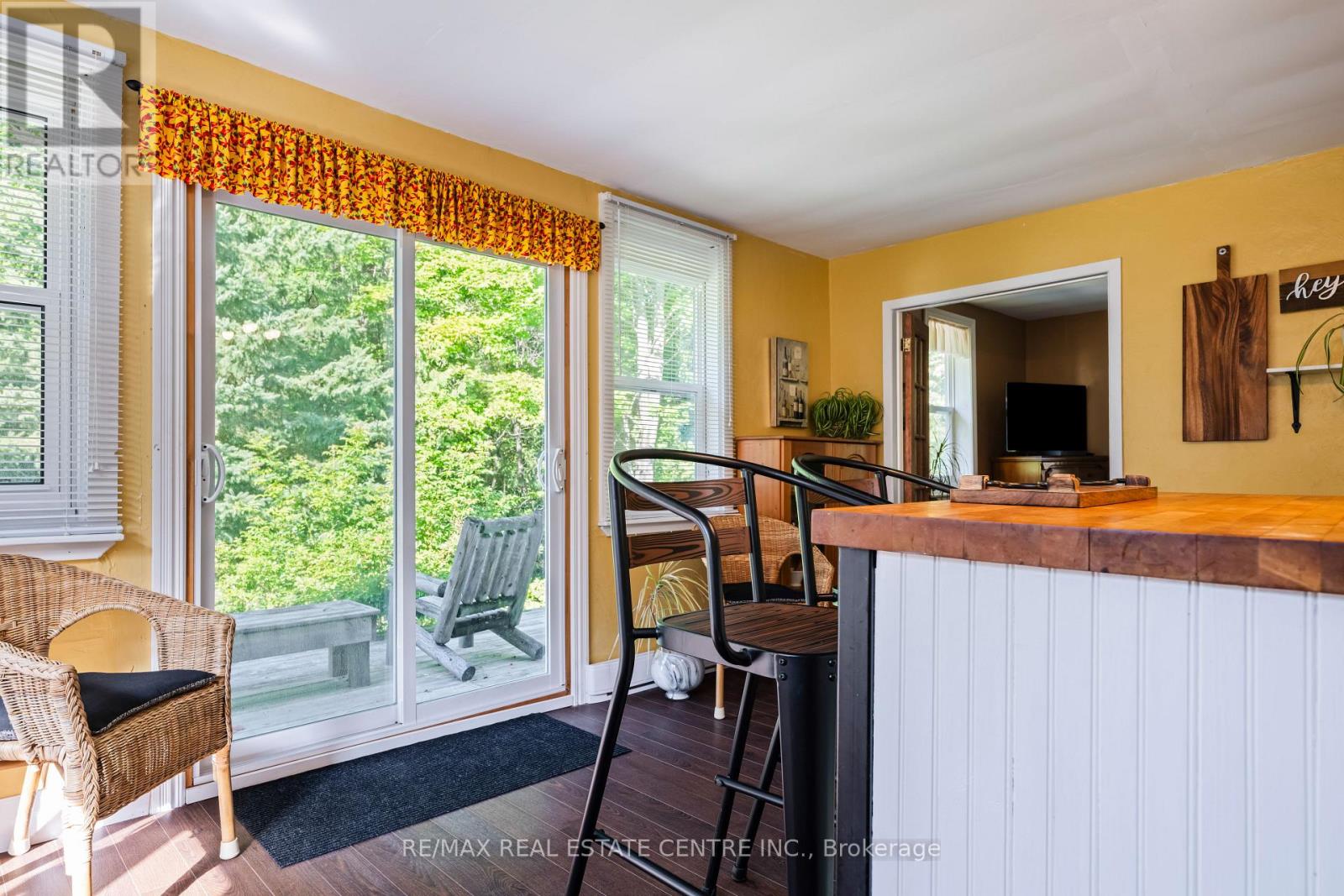 637217 Prince Of Wales Road, Mulmur, Ontario L9V 0C2 - Photo 3 - X12514172