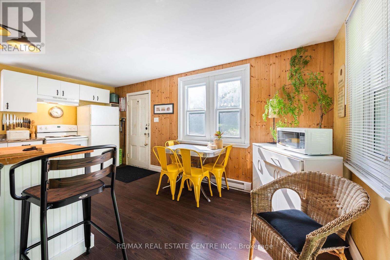 637217 Prince Of Wales Road, Mulmur, Ontario L9V 0C2 - Photo 4 - X12514172