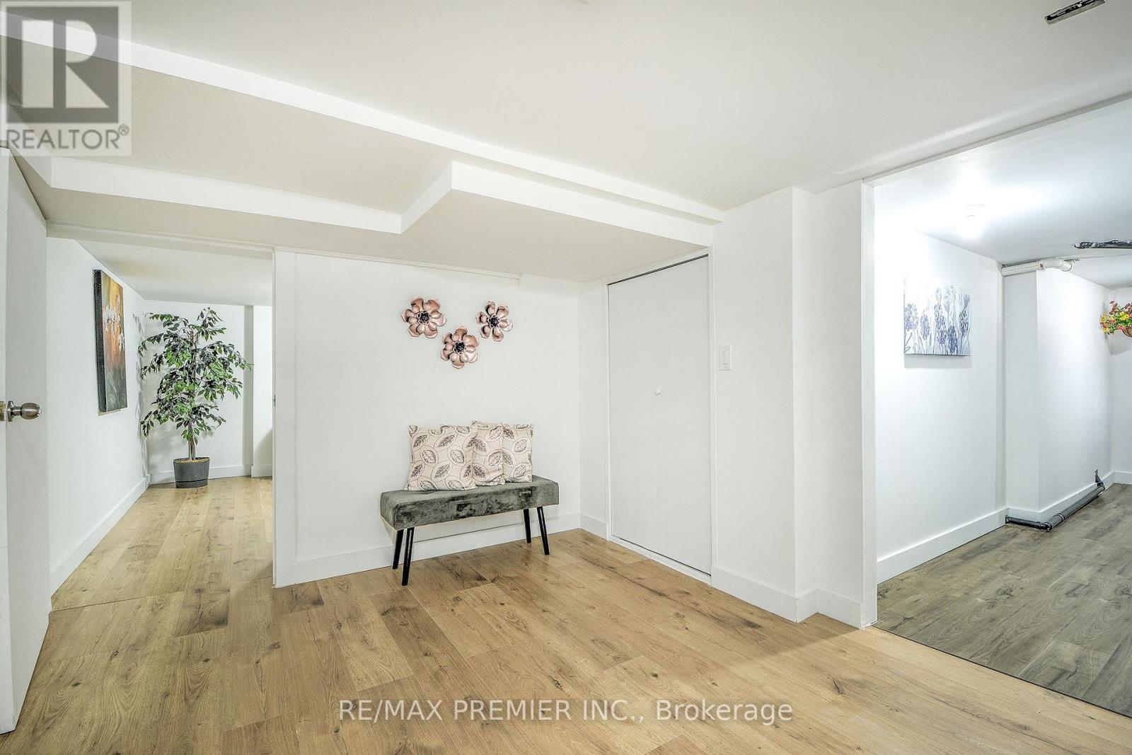 1467 Ouellette Avenue, Windsor, Ontario N8X 1K1 - Photo 30 - X12514176