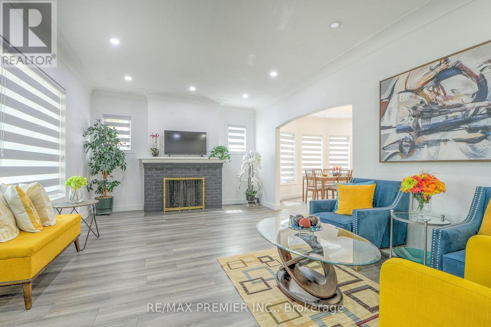 1467 Ouellette Avenue, Windsor, Ontario N8X 1K1 - Photo 6 - X12514176