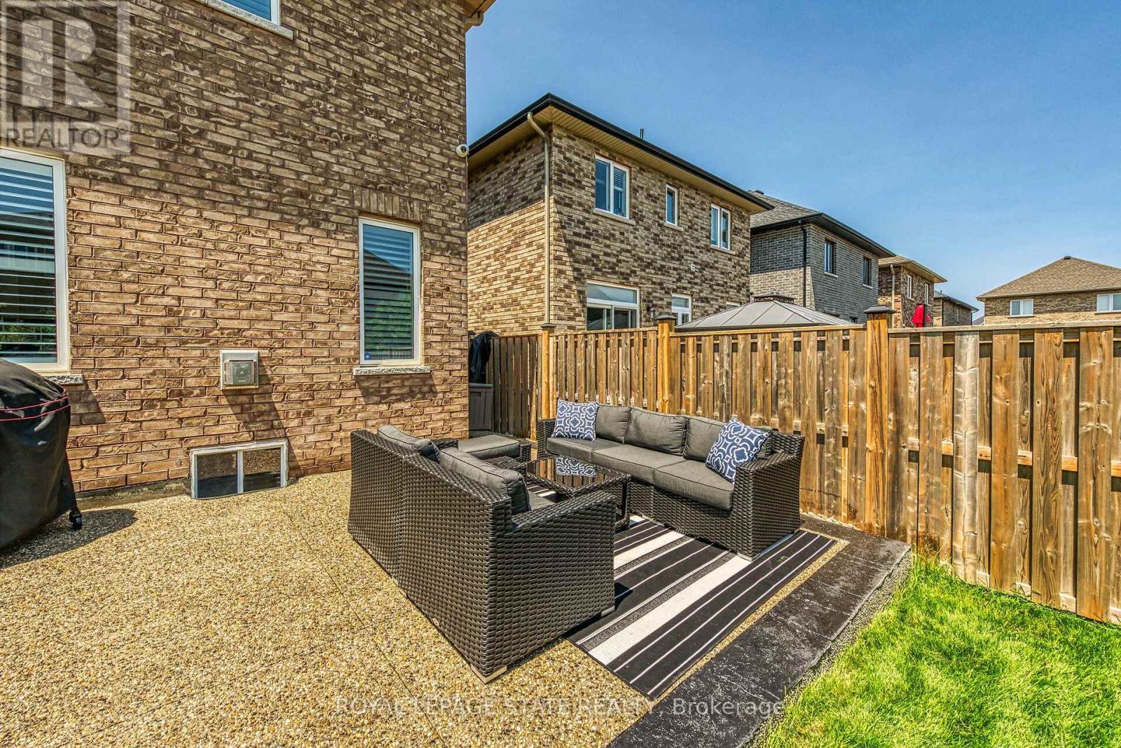 78 Chaumont Drive, Hamilton, Ontario L8J 0J8 - Photo 46 - X12514178