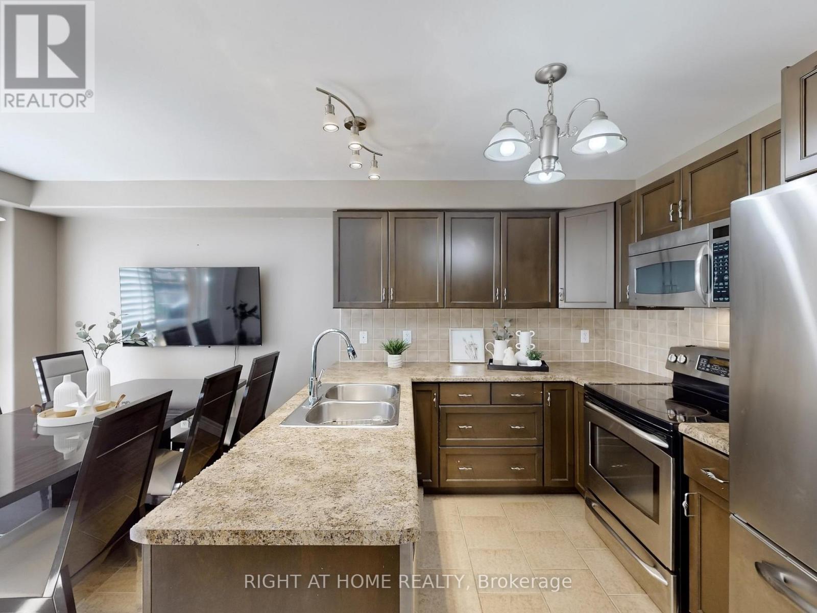 98 Willow Lane, Grimsby, Ontario  L3M 5P7 - Photo 11 - X12514190