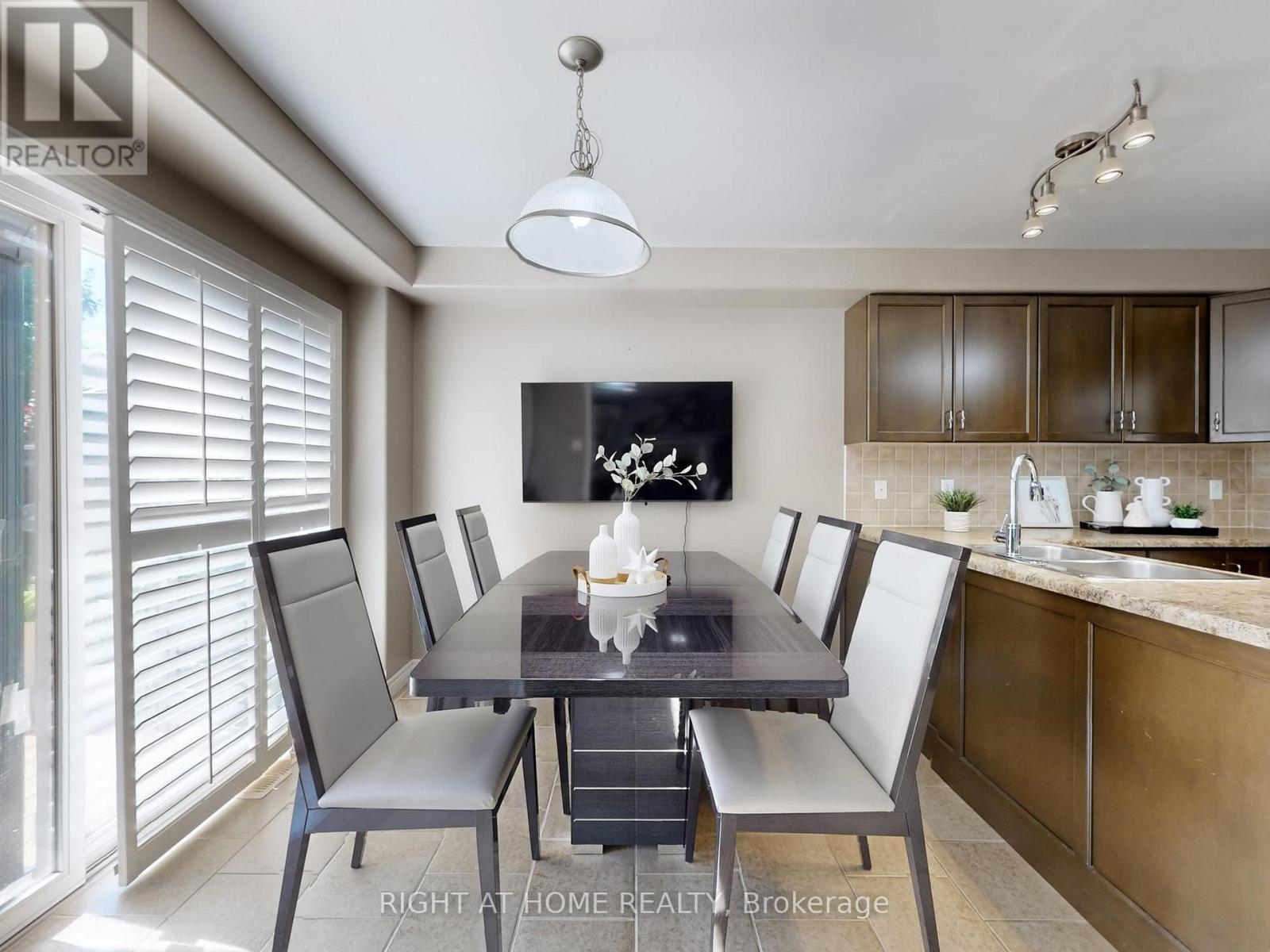 98 Willow Lane, Grimsby, Ontario  L3M 5P7 - Photo 16 - X12514190