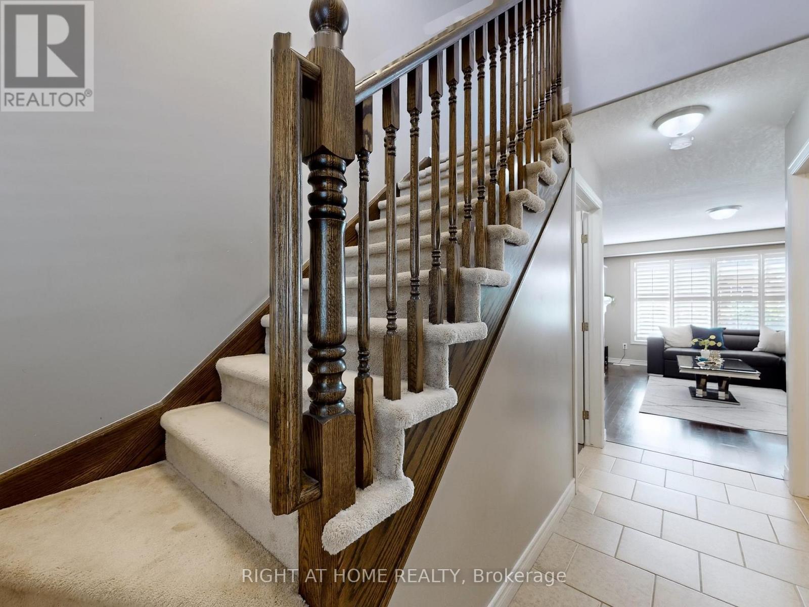 98 Willow Lane, Grimsby, Ontario  L3M 5P7 - Photo 21 - X12514190