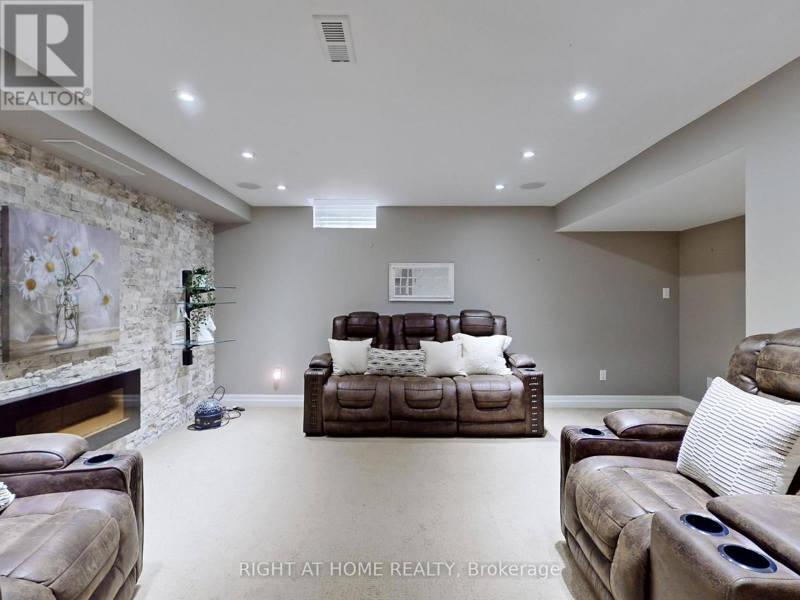 98 Willow Lane, Grimsby, Ontario  L3M 5P7 - Photo 34 - X12514190