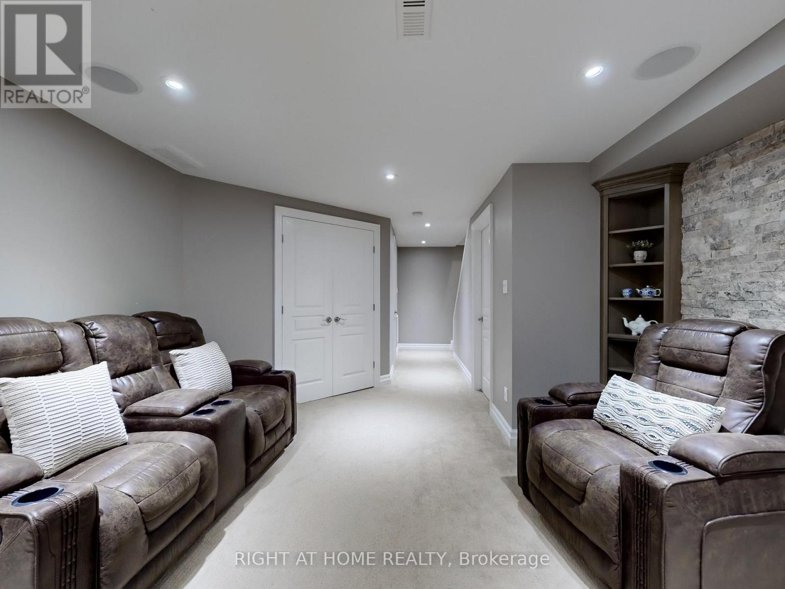 98 Willow Lane, Grimsby, Ontario  L3M 5P7 - Photo 39 - X12514190