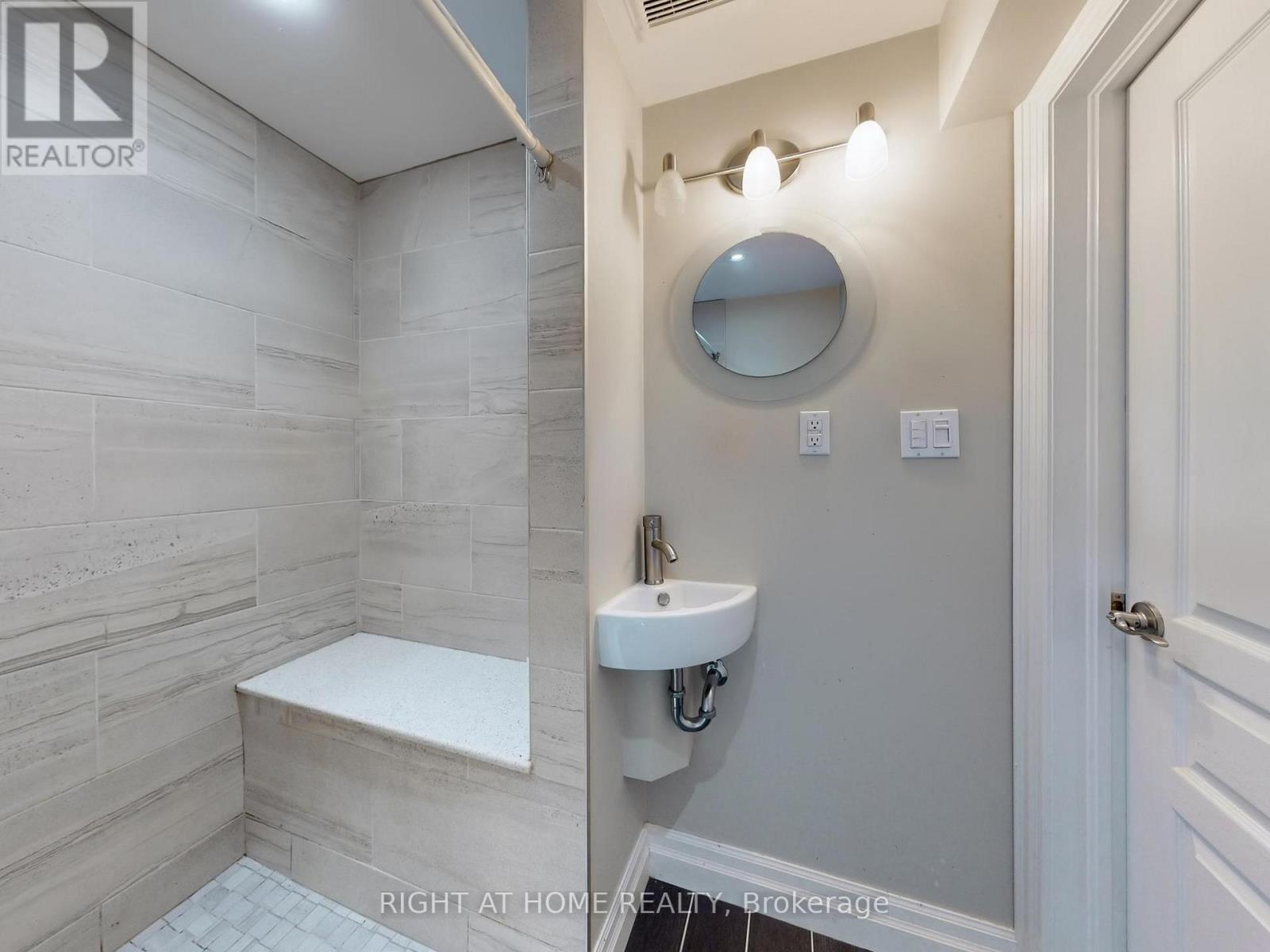 98 Willow Lane, Grimsby, Ontario  L3M 5P7 - Photo 41 - X12514190