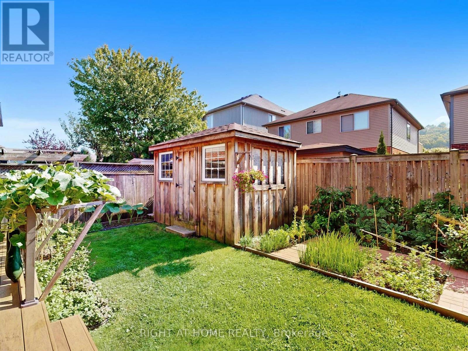 98 Willow Lane, Grimsby, Ontario  L3M 5P7 - Photo 50 - X12514190