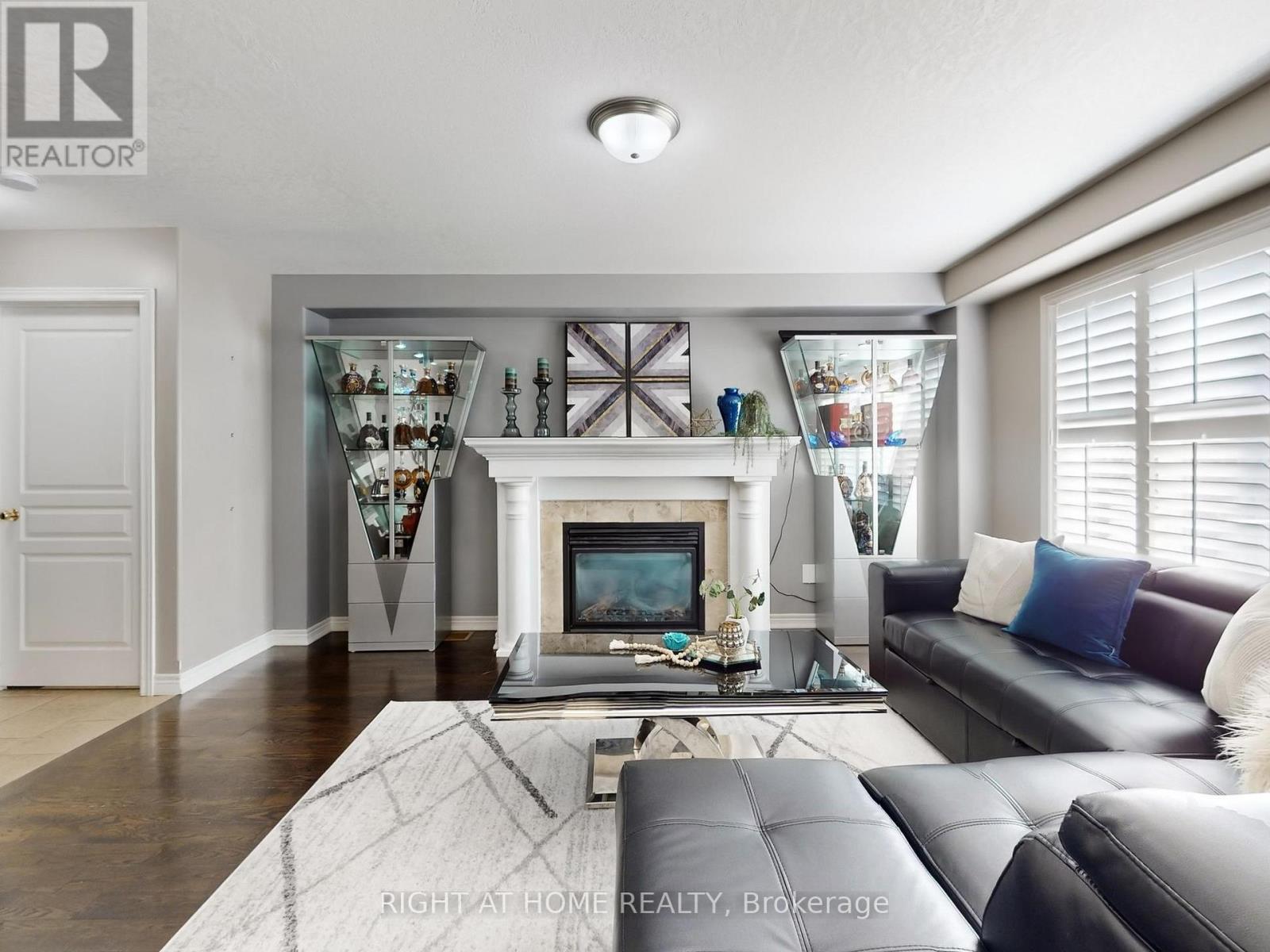 98 Willow Lane, Grimsby, Ontario  L3M 5P7 - Photo 8 - X12514190