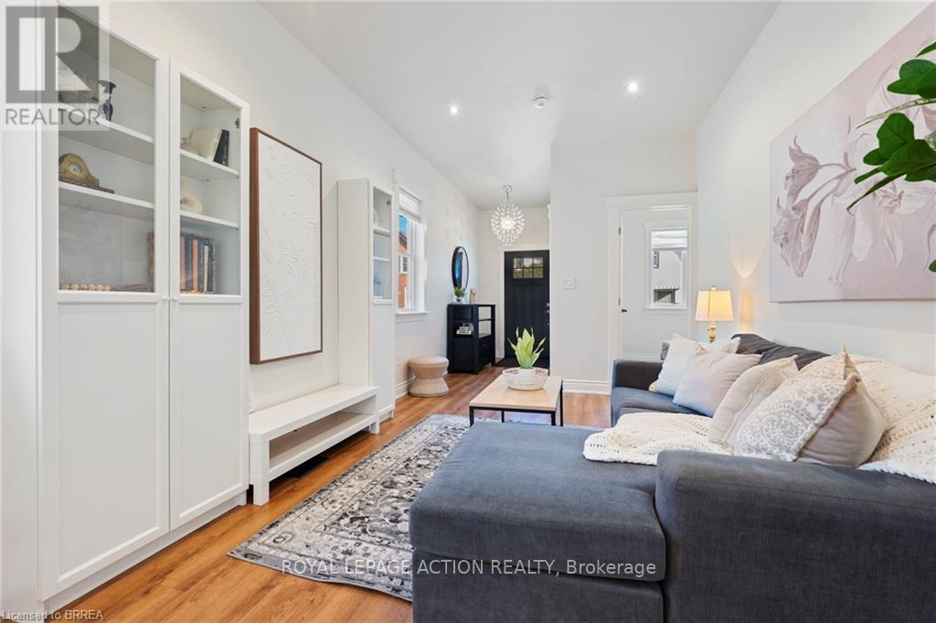 14 Spring Street, Brantford, Ontario N3T 4M3 - Photo 7 - X12514270