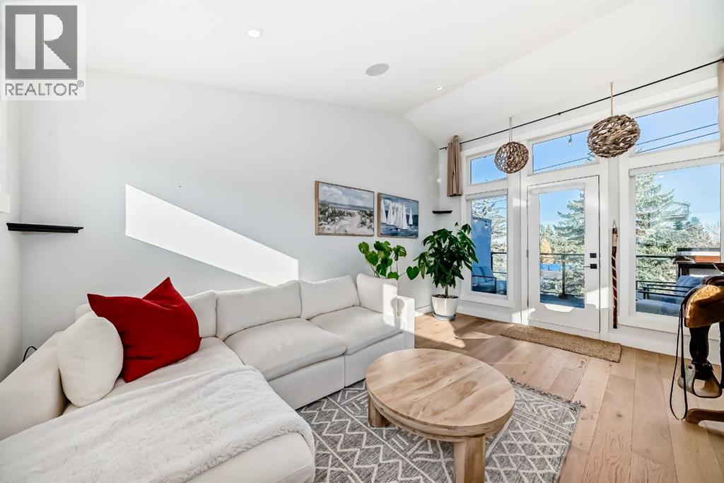 Property at 3211 16 Street SW image 5