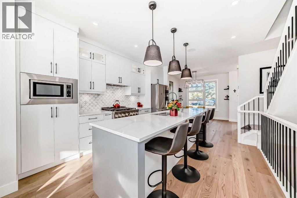 Property at 3211 16 Street SW image 2