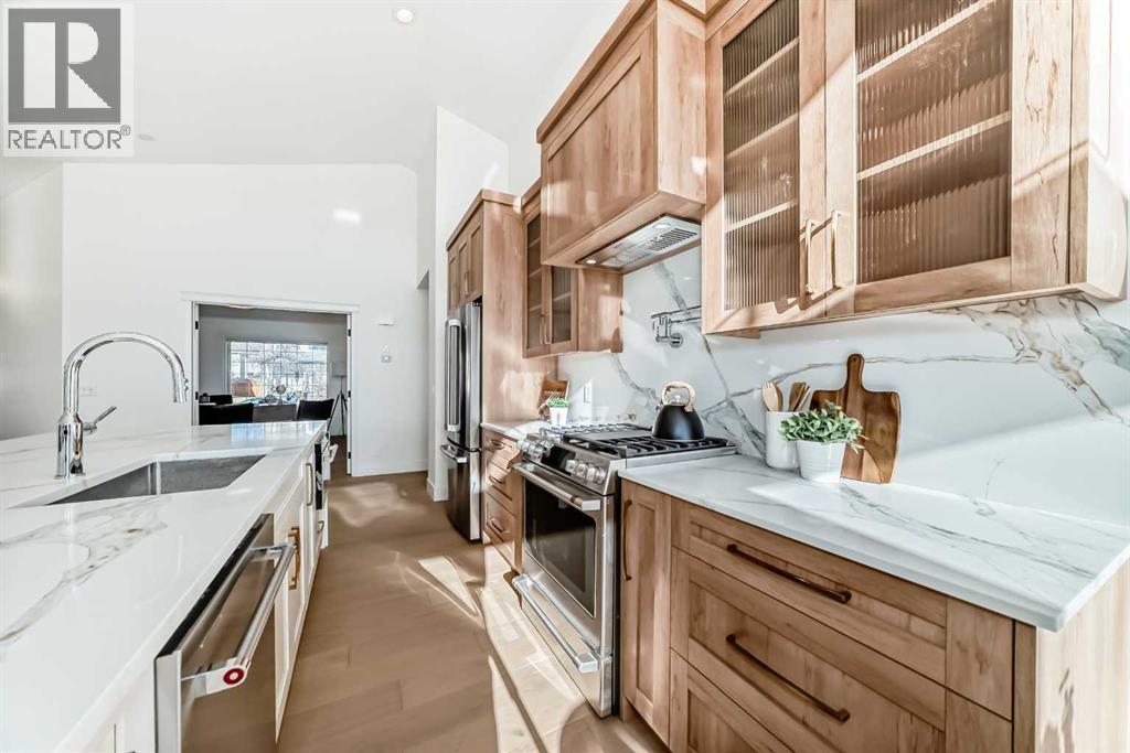 161 West Creek Pond, Chestermere, Alberta  T1X 1H4 - Photo 7 - A2268964