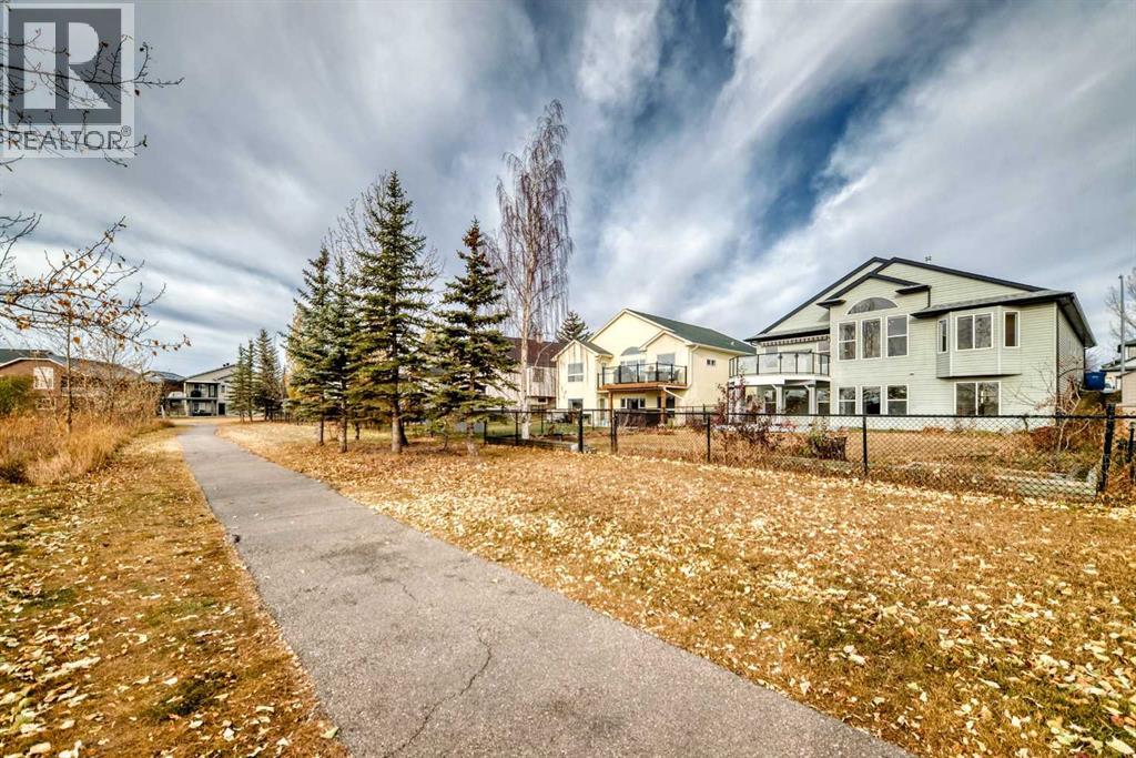 161 West Creek Pond, Chestermere, Alberta  T1X 1H4 - Photo 38 - A2268964