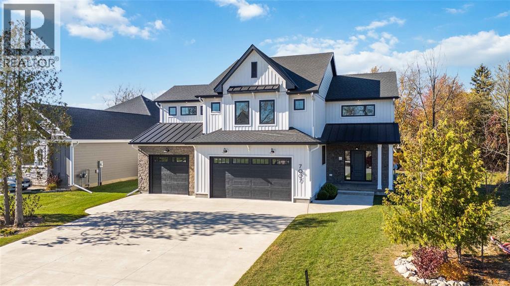 7007 Blue Coast Heights, Plympton-Wyoming, Ontario N0N 1E0 - Photo 1 - 25028038