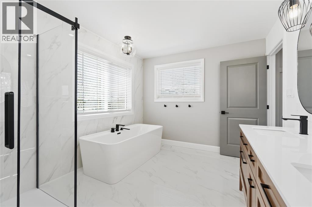 7007 Blue Coast Heights, Plympton-Wyoming, Ontario N0N 1E0 - Photo 34 - 25028038