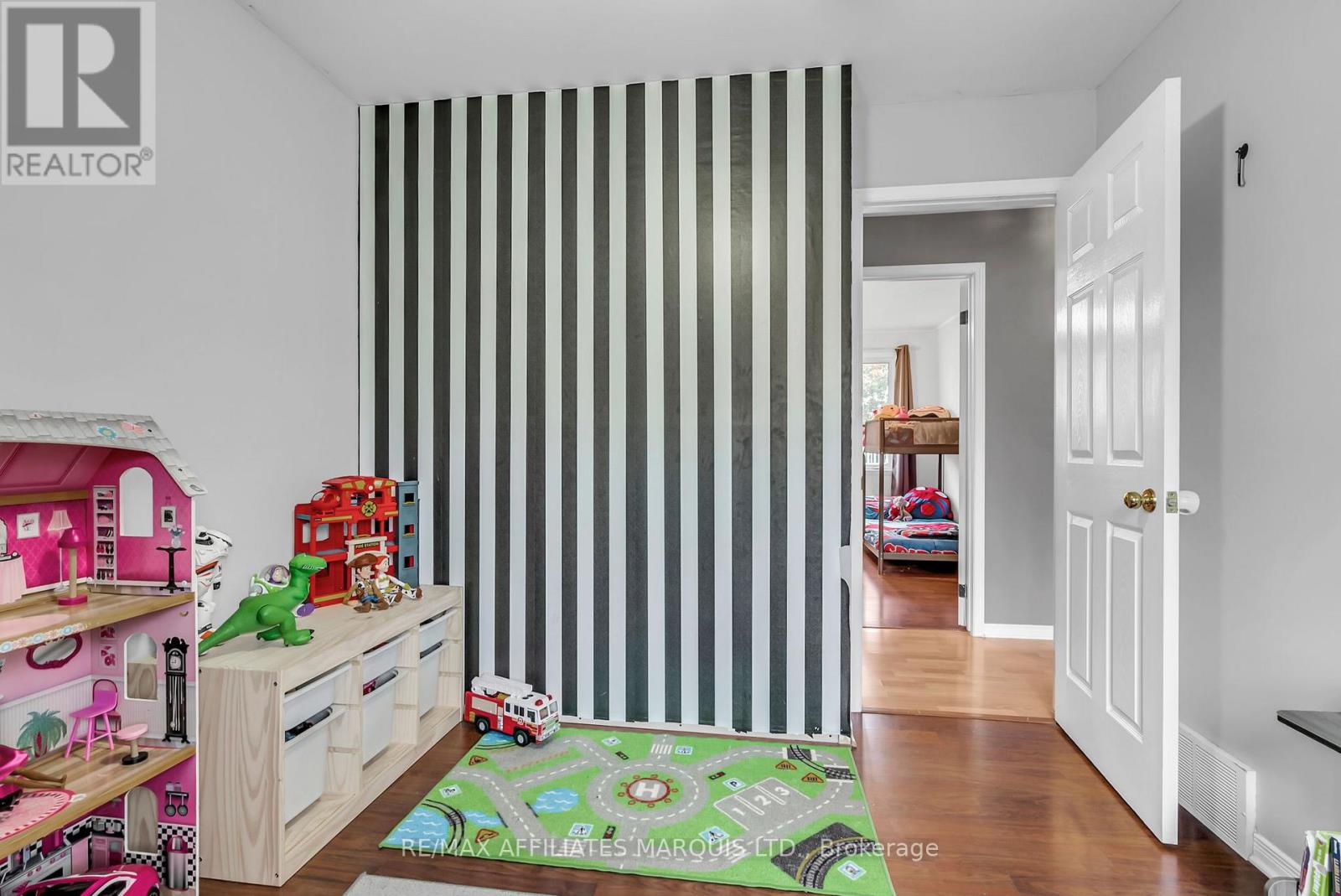 17 Napier Street, South Stormont, Ontario K0C 1M0 - Photo 17 - X12514344