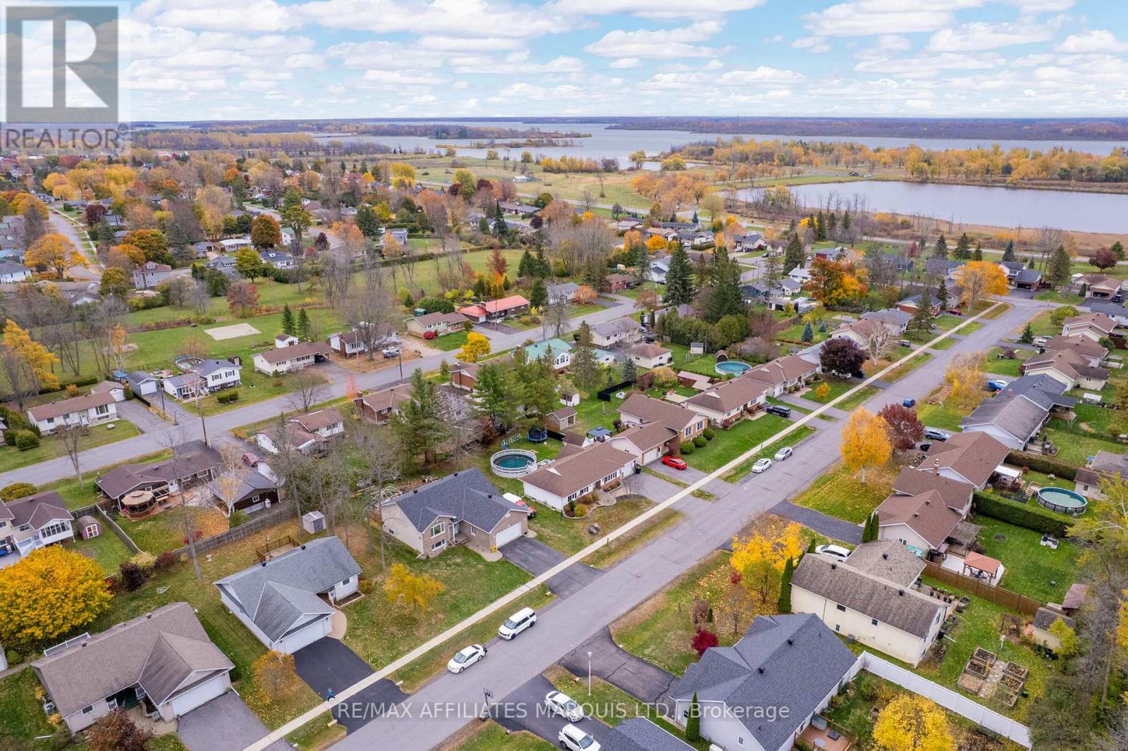 17 Napier Street, South Stormont, Ontario K0C 1M0 - Photo 36 - X12514344