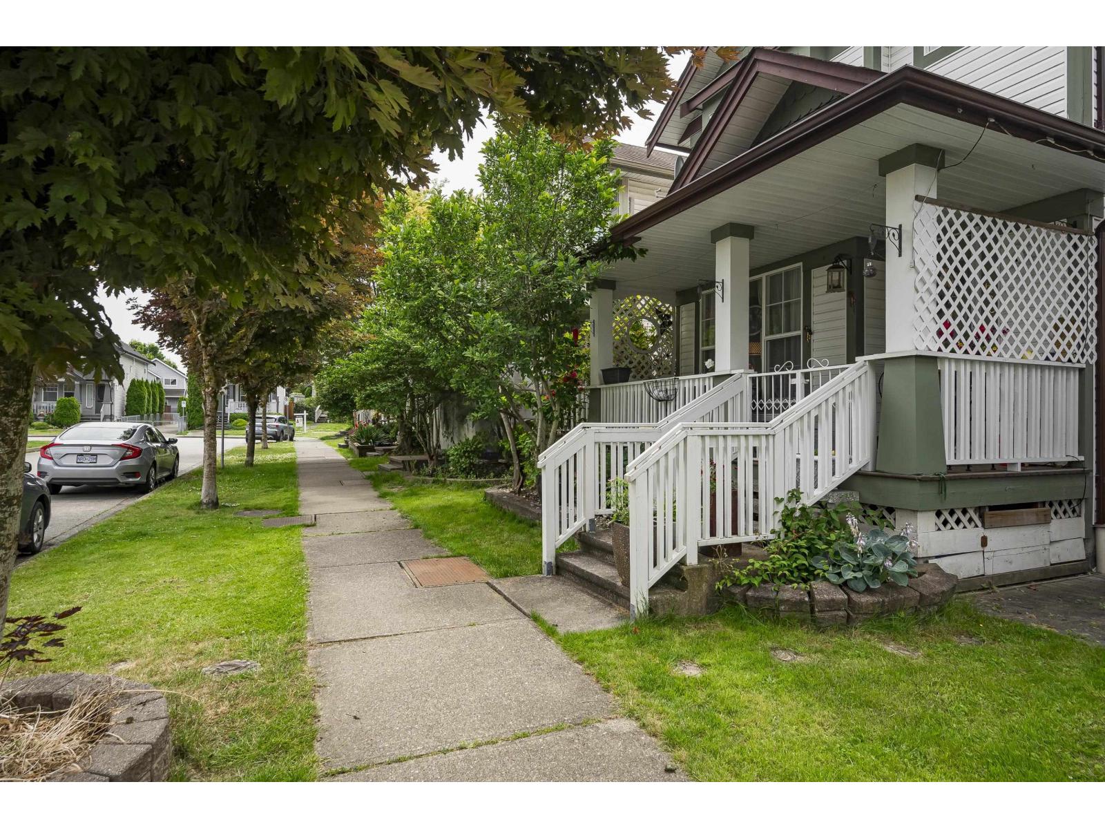 6663 184a Street, Surrey, British Columbia V3S 9A8 - Photo 2 - R3064781