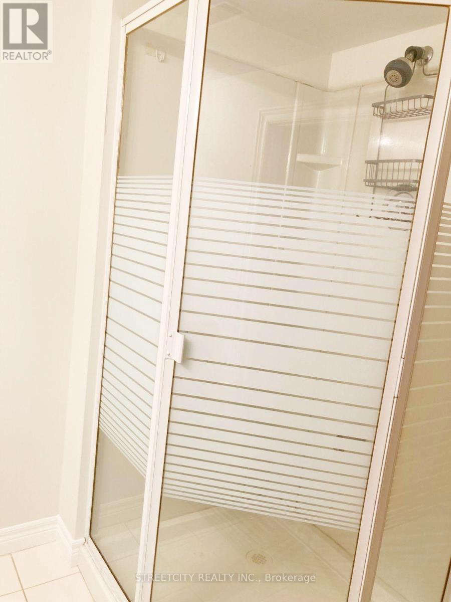 76 Glenwood Avenue, London East, Ontario  N5Z 2P9 - Photo 14 - X12513520