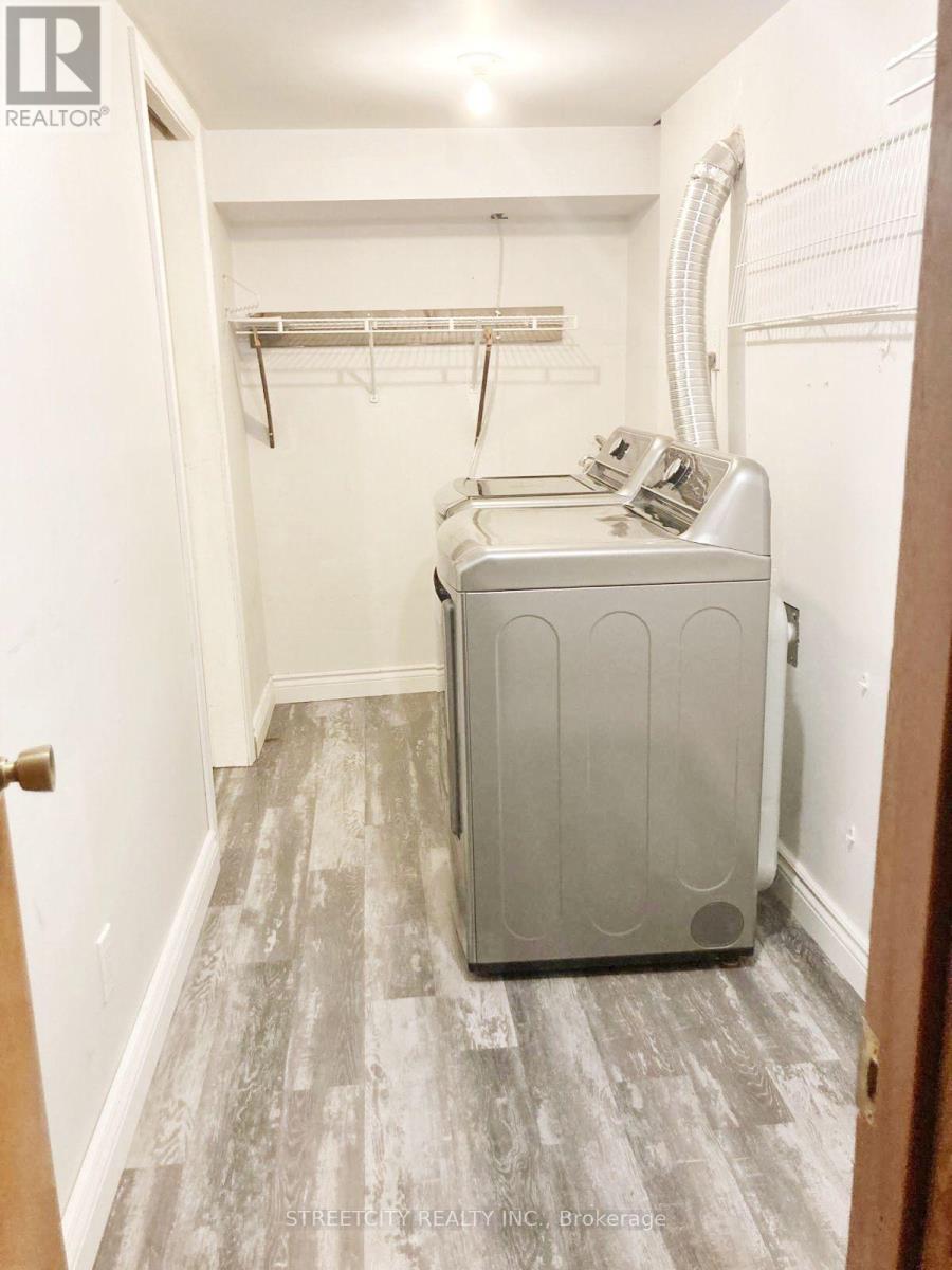 76 Glenwood Avenue, London East, Ontario  N5Z 2P9 - Photo 12 - X12513520