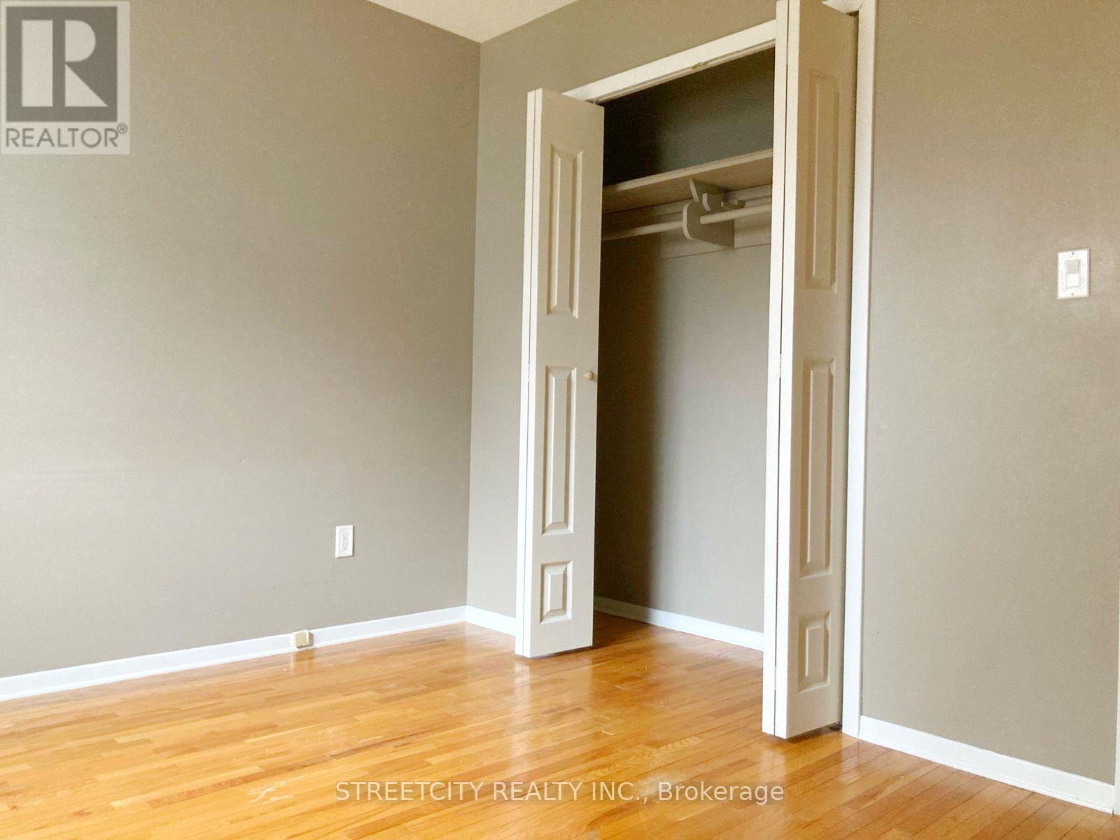 76 Glenwood Avenue, London East, Ontario  N5Z 2P9 - Photo 7 - X12513520