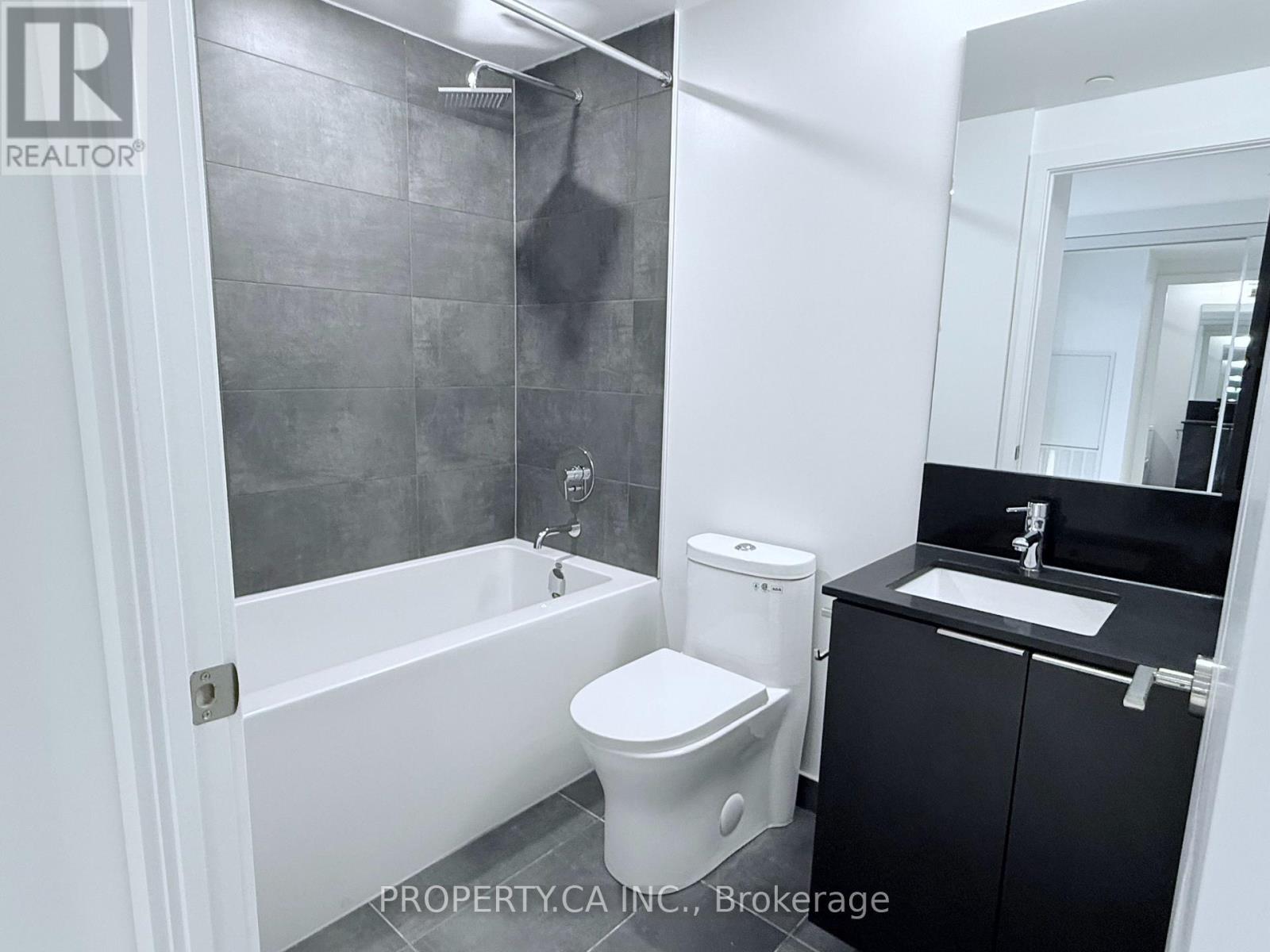 1916 - 8 Wellesley Street W, Toronto, Ontario  M4Y 0J5 - Photo 13 - C12514408