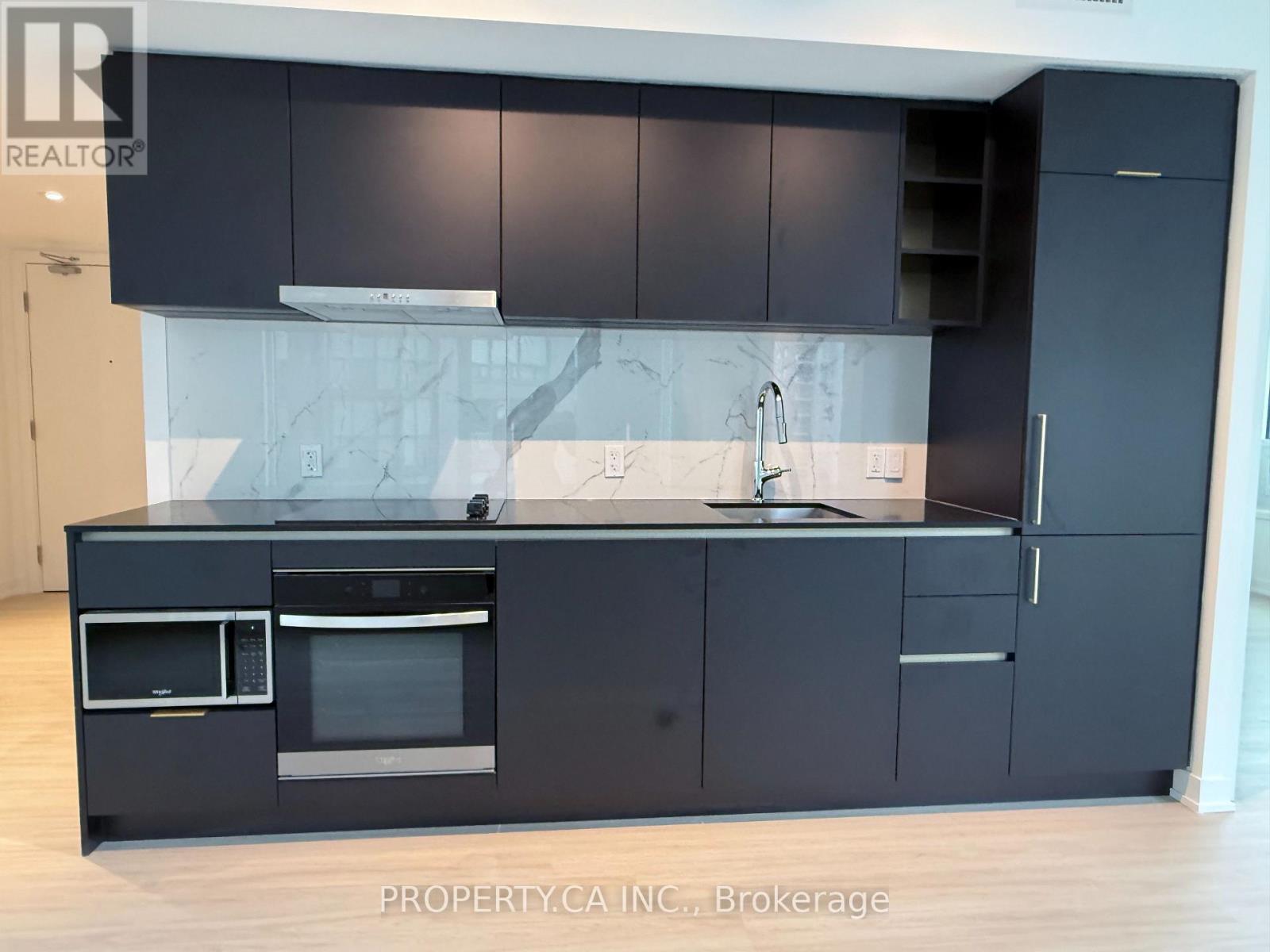 1916 - 8 Wellesley Street W, Toronto, Ontario  M4Y 0J5 - Photo 4 - C12514408