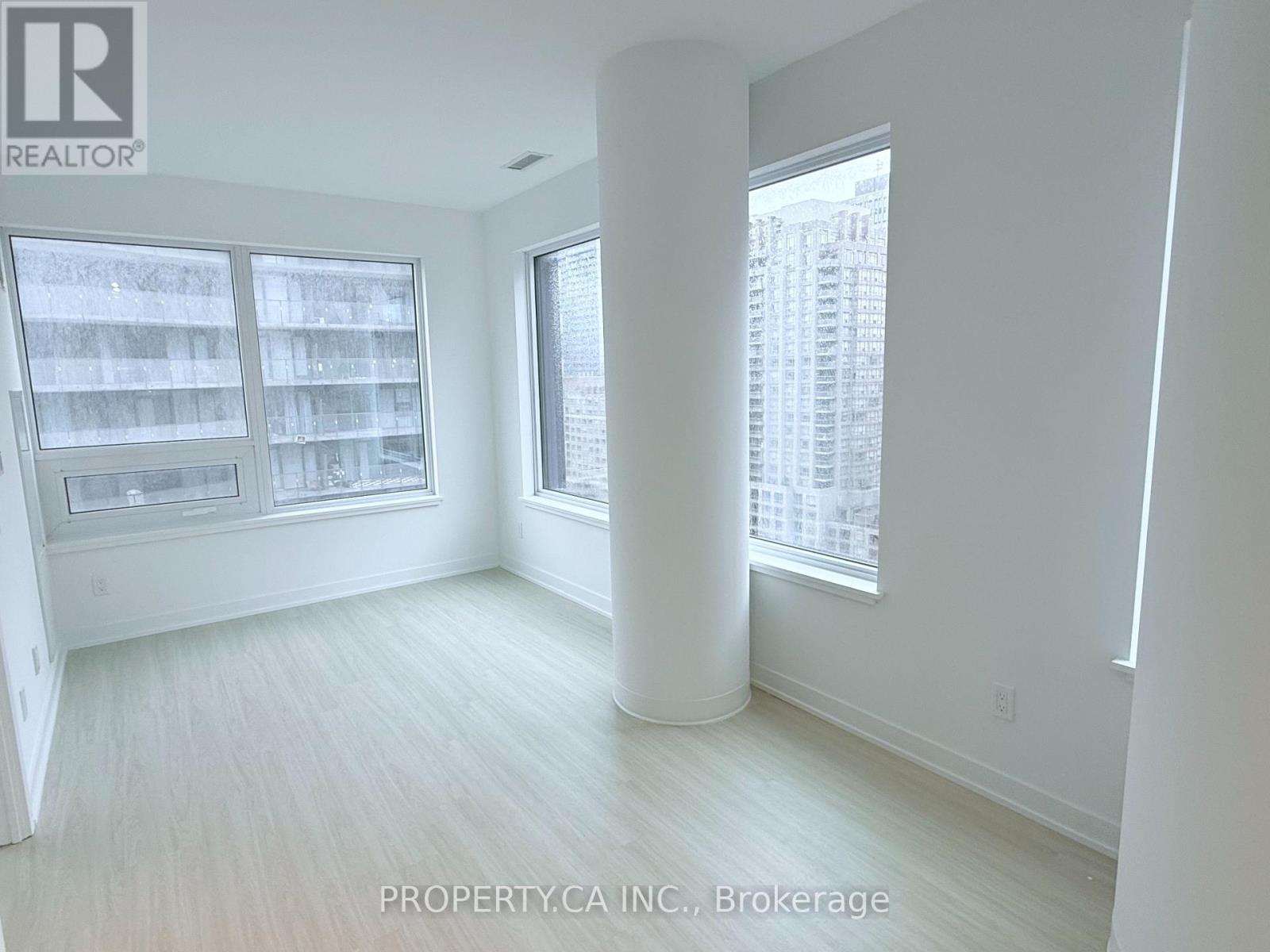 1916 - 8 Wellesley Street W, Toronto, Ontario  M4Y 0J5 - Photo 5 - C12514408