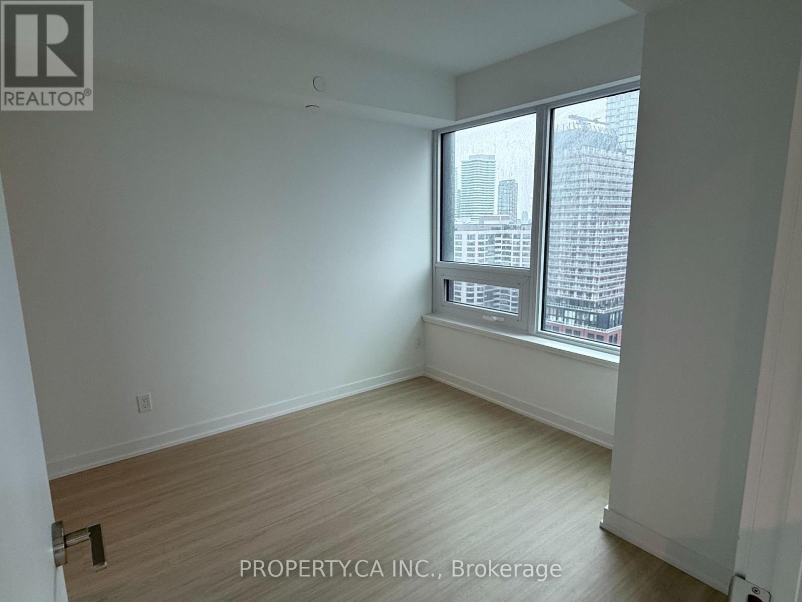 1916 - 8 Wellesley Street W, Toronto, Ontario  M4Y 0J5 - Photo 7 - C12514408