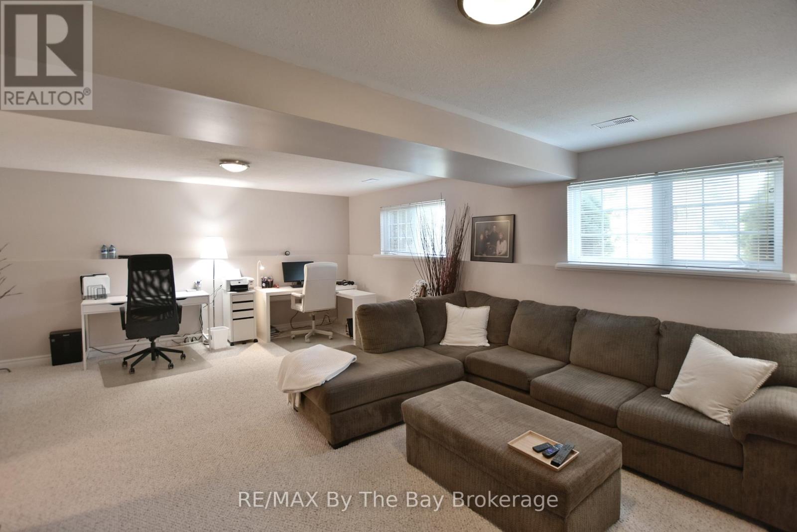 8 Pridham Court, Wasaga Beach, Ontario L9Z 1M4 - Photo 24 - S12514698