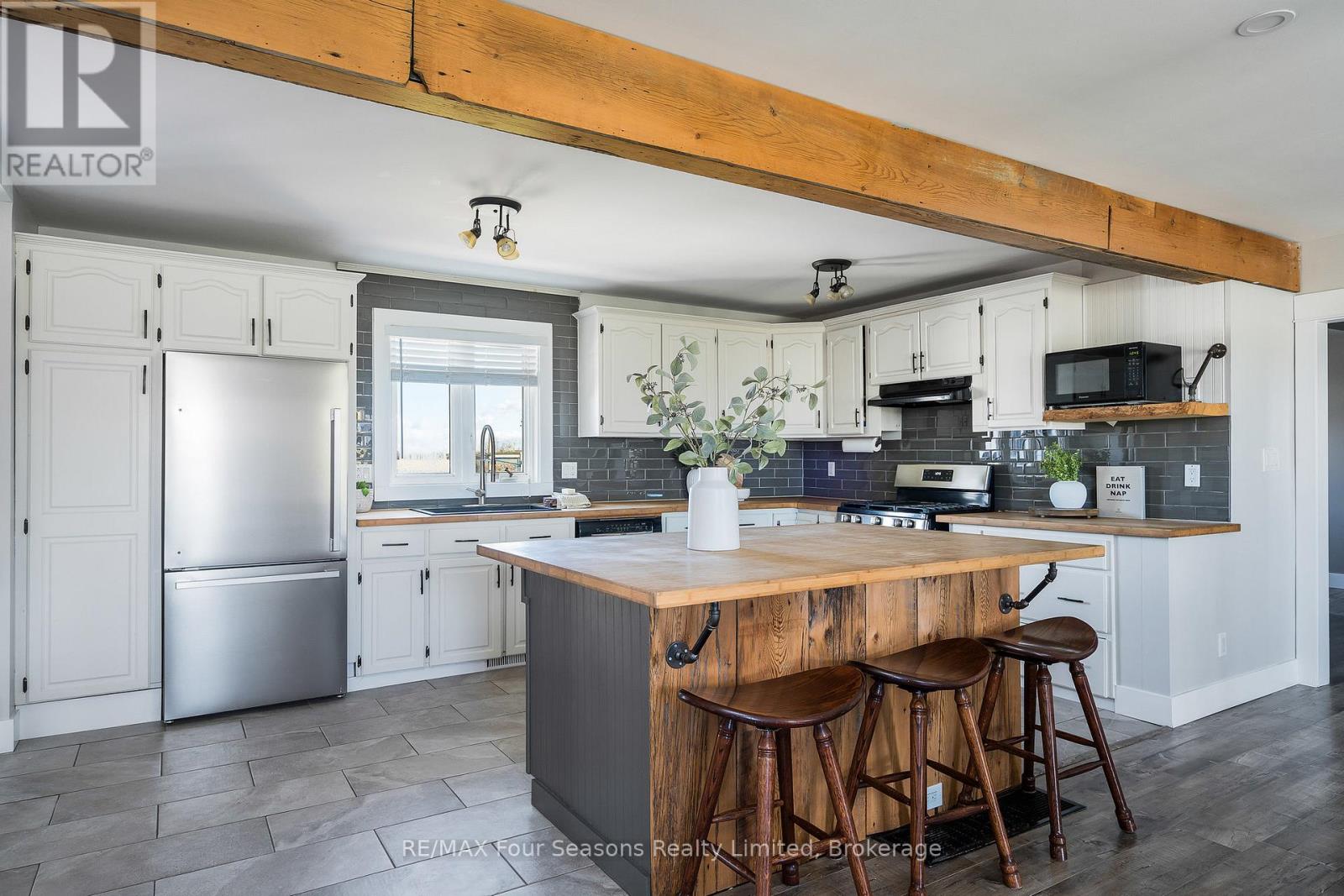 475 Lyons Court, Wasaga Beach, Ontario  L9Z 1V1 - Photo 9 - S12514704