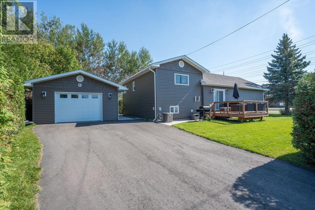 420 Second Lin W, Sault Ste. Marie, Ontario  P6C 2J7 - Photo 3 - SM253156